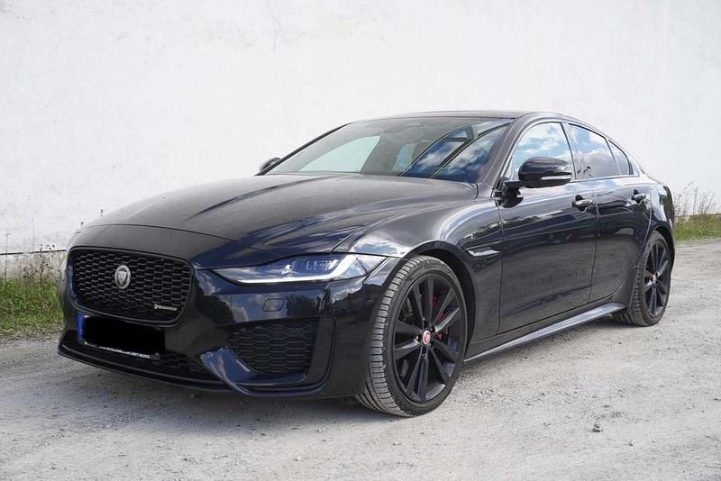 Gebraucht Jaguar XE R-Dynamic 204 PS (150 kW) 2023 Schwarz Limousine