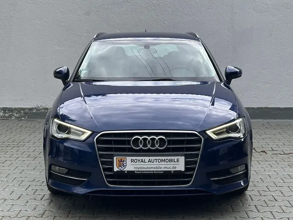 Gebraucht Audi A3 Attraction 184 PS (135 kW) 2014 Blau Limousine