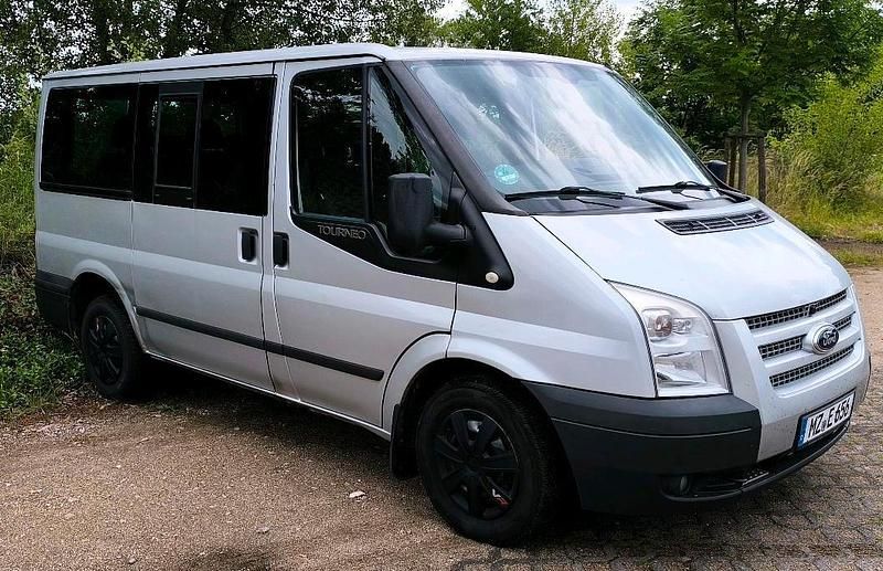 Silber Gebraucht 2013 Ford Transit Tourneo Van / Kleinbus | 8.000 € (Superpreis) - Bild 1/4