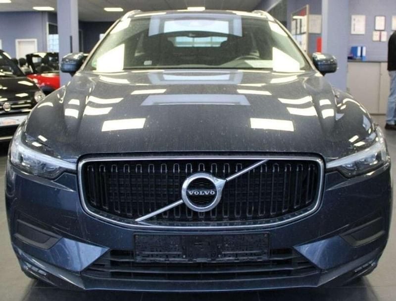 Gebraucht Volvo XC60 Momentum 197 PS (144 kW) 2021 Blau SUV