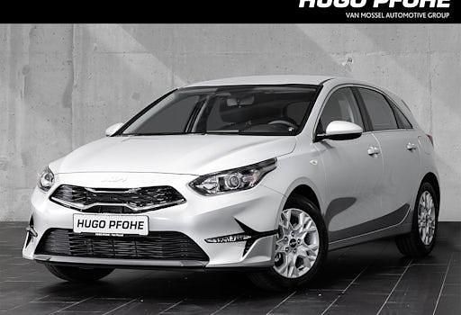 Neu Kia Ceed Vision 100 PS (73 kW) 2025 Silber Kleinwagen