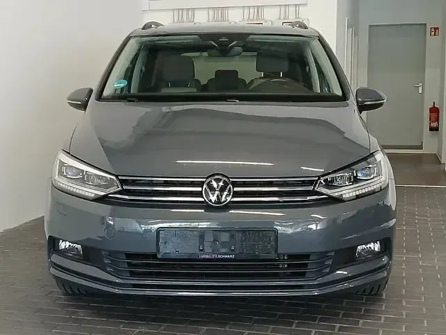 Gebraucht VW Touran Comfortline 150 PS (110 kW) 2024 Graukeine angabe Van / Kleinbus