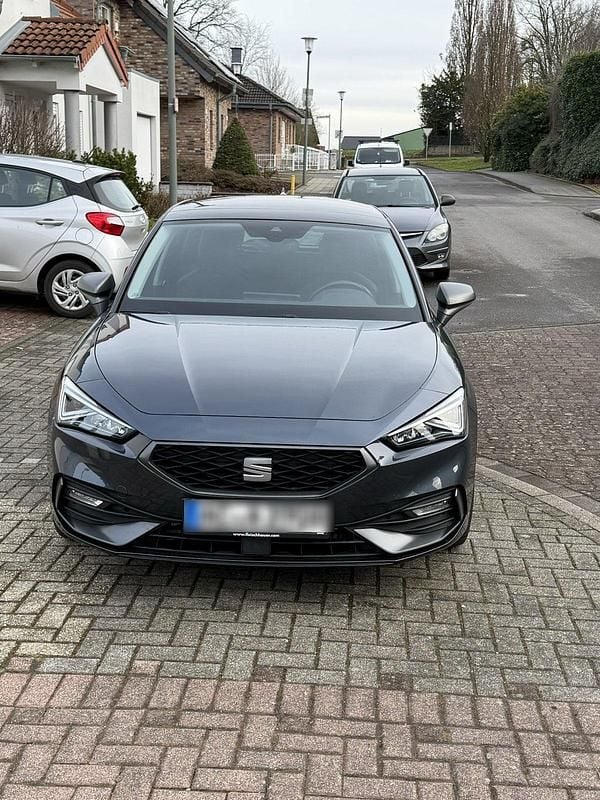 Gebraucht Seat Leon FR 150 PS (110 kW) 2022 Grau Limousine