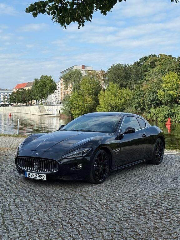 Schwarz Gebraucht 2012 Maserati Granturismo Coupé | 39.999 € - Bild 1/4