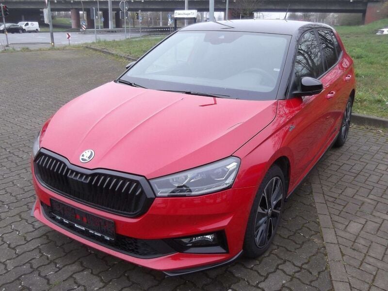 Velvet rot metallic Gebraucht 2023 Skoda Fabia Monte Carlo Kleinwagen | 19.990 € (Superpreis) - Bild 1/4