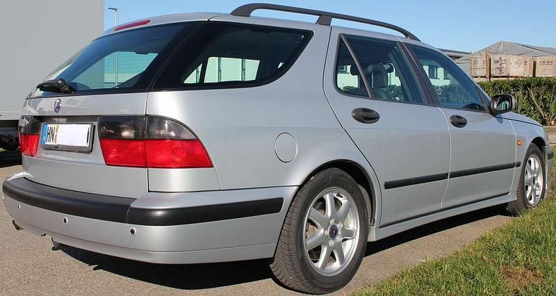 Używany Saab 9-5 Aero 230 KM (169 kW) 2000 Srebrny Kombi