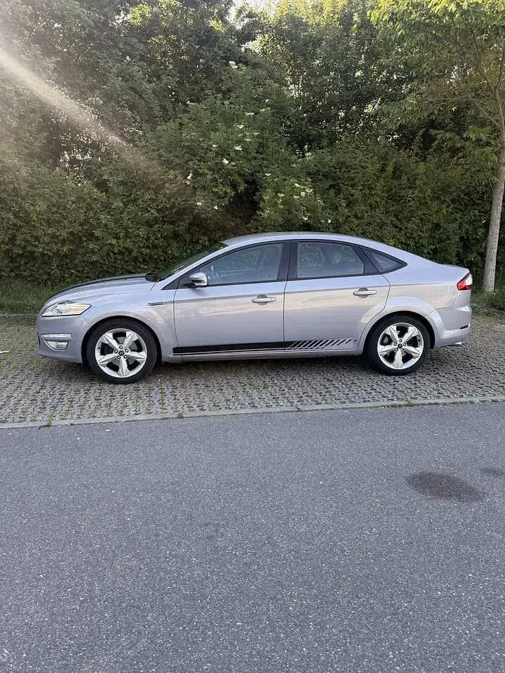 Gebraucht Ford Mondeo Titanium 145 PS (106 kW) 2010 Limousine