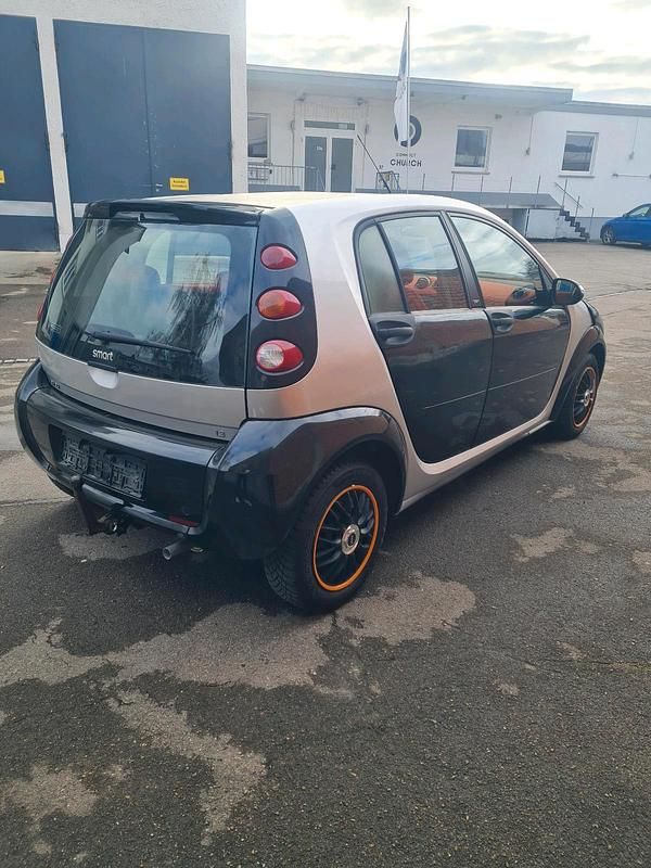 Second-hand Smart ForFour 95 CP (69 kW) 2004 Negru Hatchback