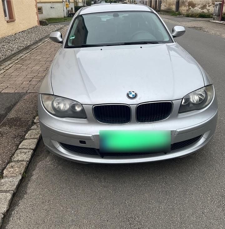 Usata BMW 116 122 CV (89 kW) 2010 Argento Utilitaria