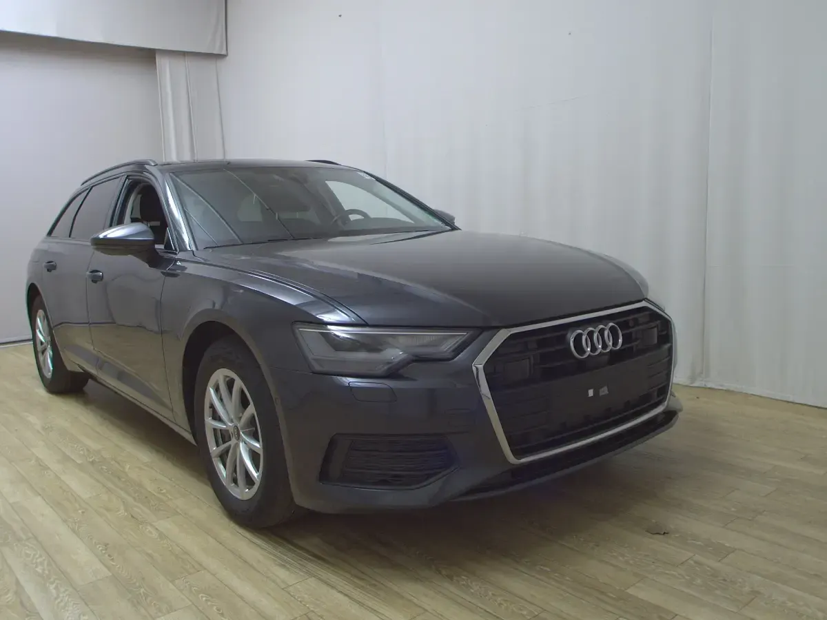 Gebraucht Audi A6 Ambiente 204 PS (150 kW) 2022 Schwarz Kombi