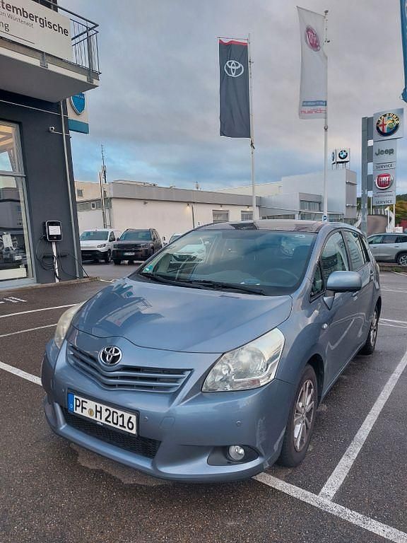 Blau Gebraucht 2012 Toyota Verso Van / Kleinbus | 6.100 € (Fairer Preis) - Bild 1/4