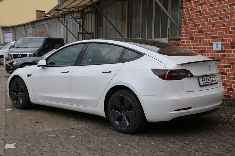 Gebraucht Tesla Model 3 366 kW (498 PS) 2022 Weiß Limousine
