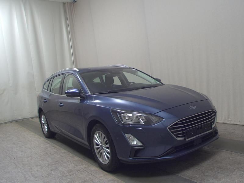 Gebraucht Ford Focus Titanium 125 PS (91 kW) 2019 Blau Kombi