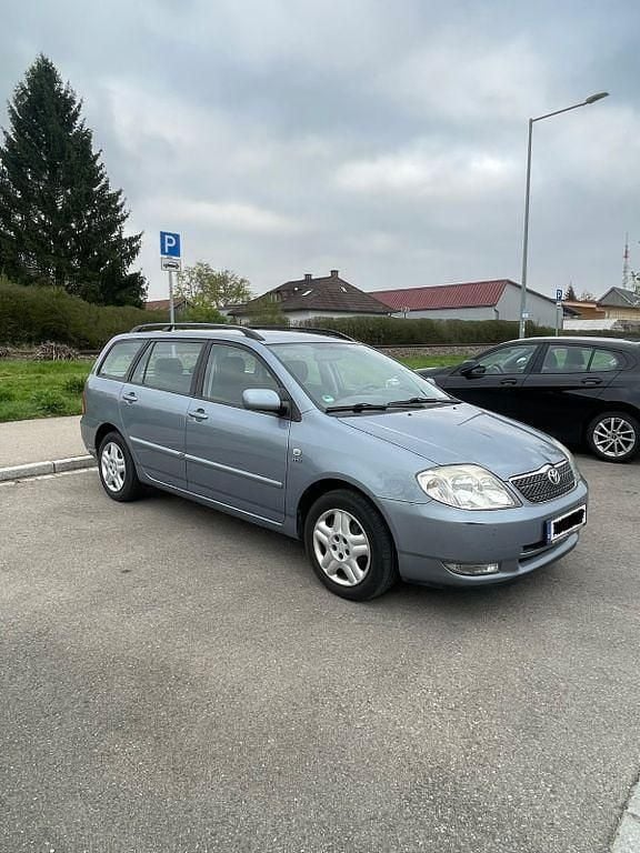 Usado Toyota Corolla 110 HP (80 kW) 2004 Cinzento Carrinha