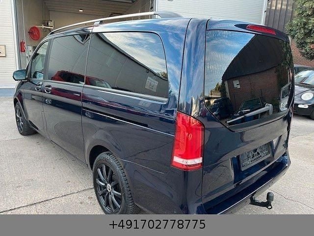 Gebraucht Mercedes V250 190 PS (139 kW) 2018 Blau Van / Kleinbus