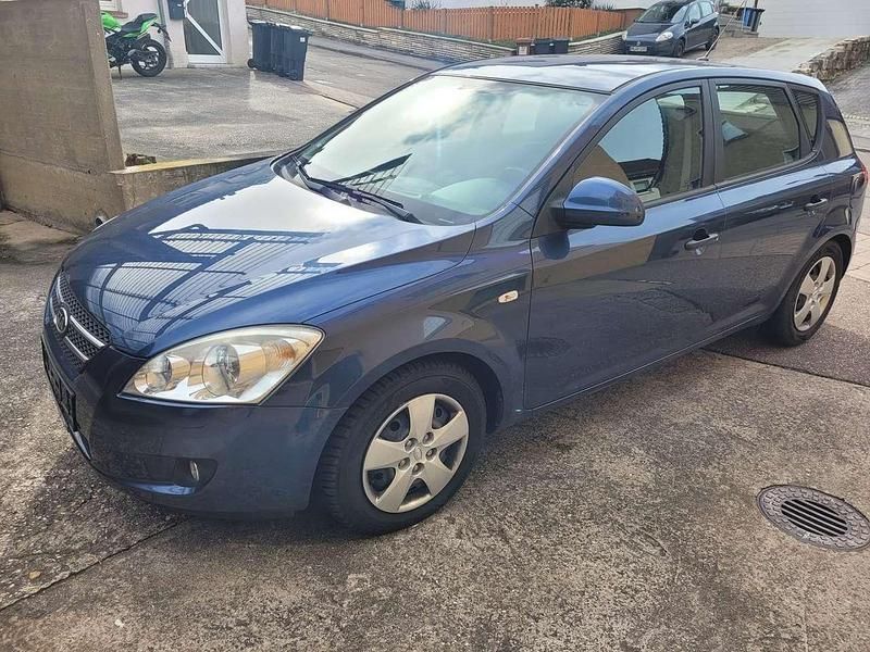 Gebraucht Kia Ceed LX 109 PS (80 kW) 2007 Blau Kleinwagen