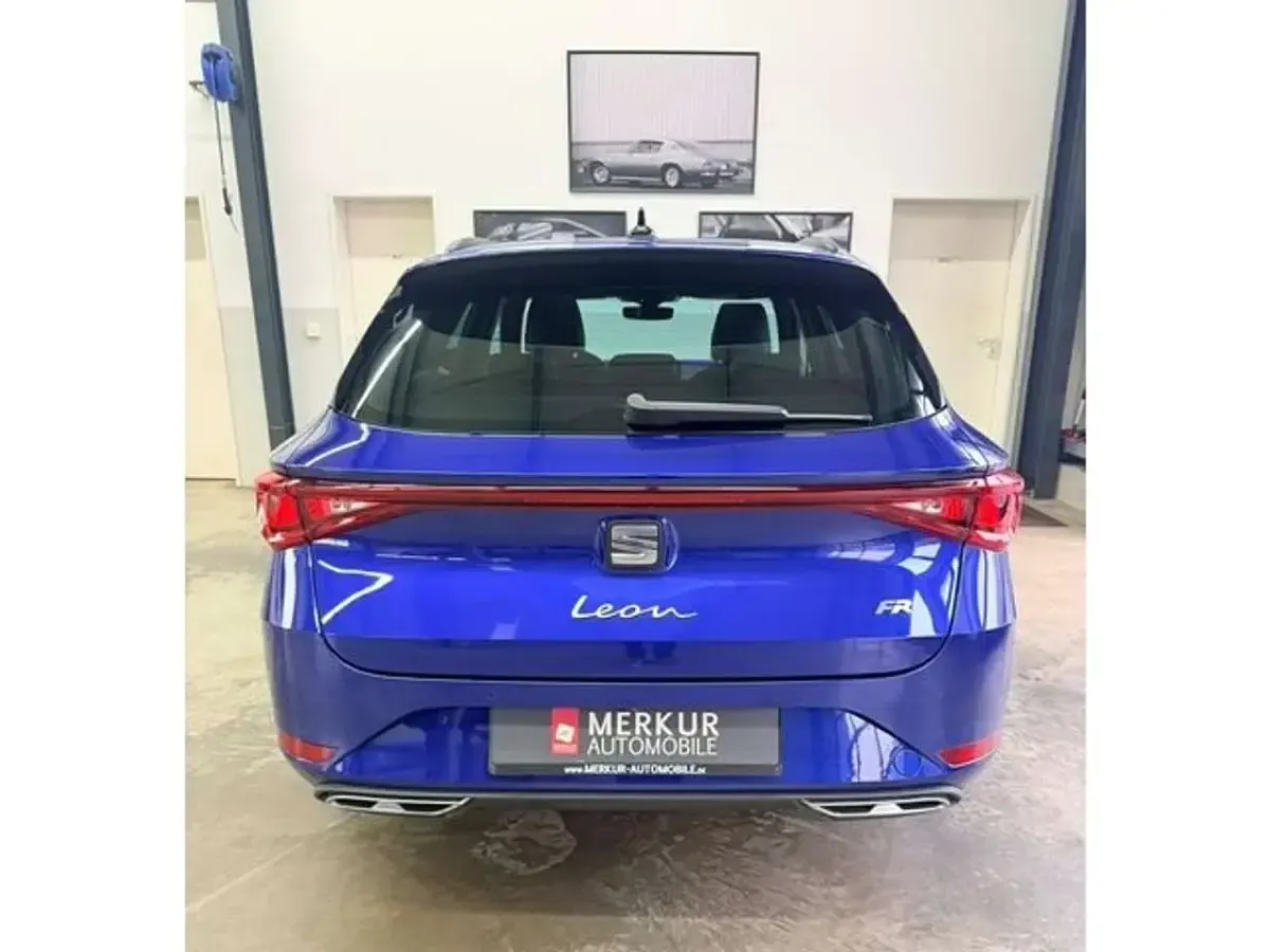 Gebraucht Seat Leon FR 150 PS (110 kW) 2021 "mystery" blau Kombi