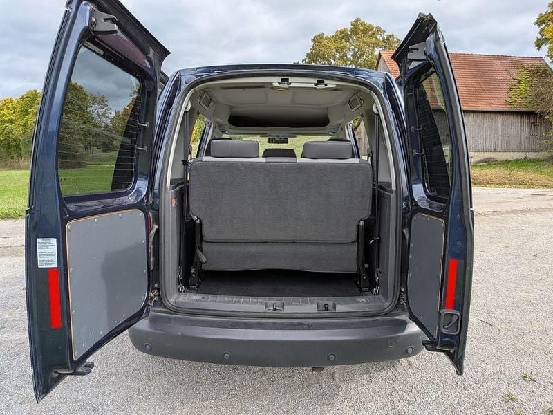 Blau Gebraucht 2011 VW Caddy Van / Kleinbus | 8.890 € (Fairer Preis) - Bild 1/4
