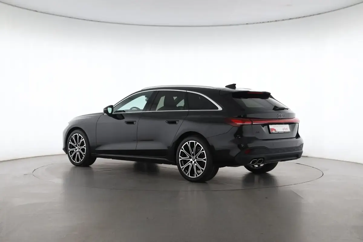 Gebraucht Audi A5 Sport 204 PS (150 kW) 2025 Mythosschwarz metallic Kombi