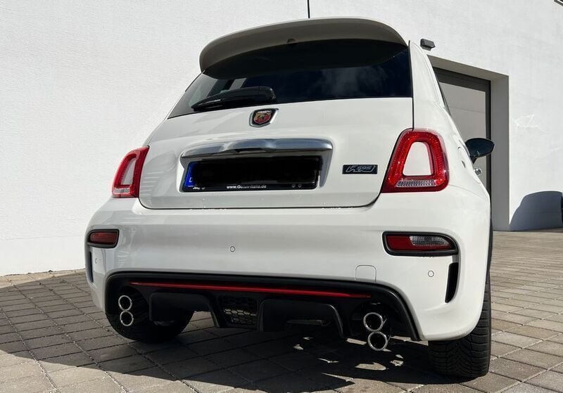 Weiß Gebraucht 2022 Abarth 595 Turismo Kleinwagen | 19.600 € (Guter Preis) - Bild 1/4