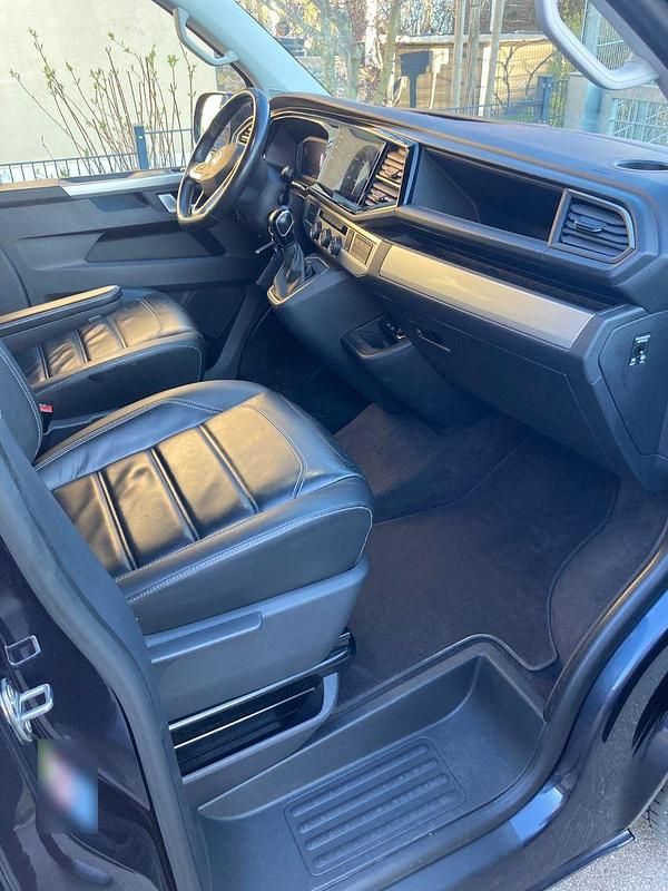 Usata VW Multivan 150 CV (110 kW) 2020 Blu Monovolume