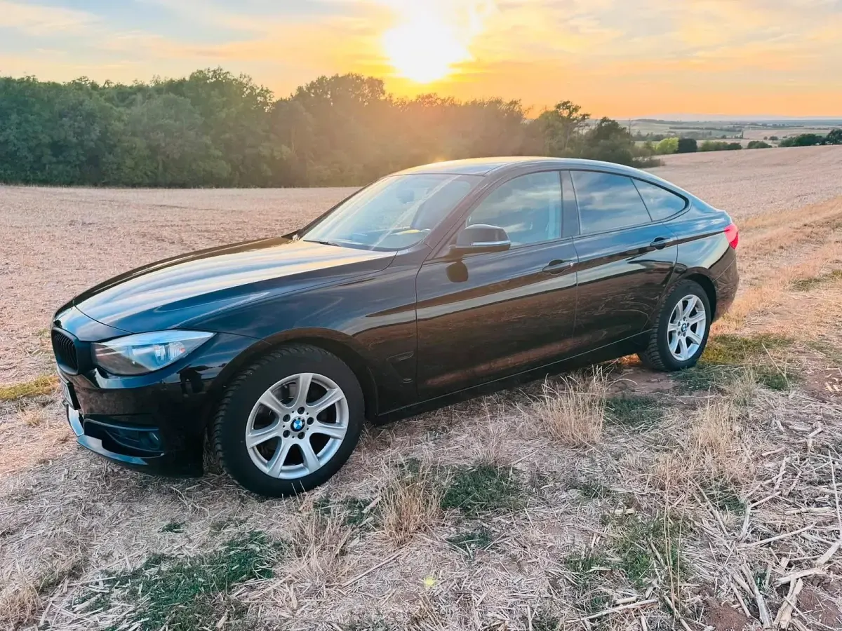 Gebraucht BMW 320 184 PS (135 kW) 2014 Schwarz Limousine