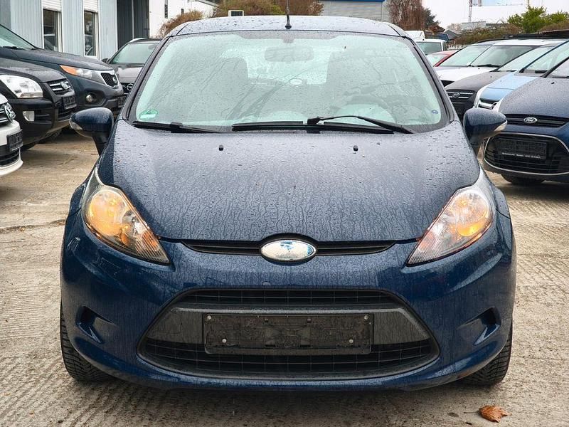Gebraucht Ford Fiesta Trend 60 PS (44 kW) 2010 Blau Kleinwagen