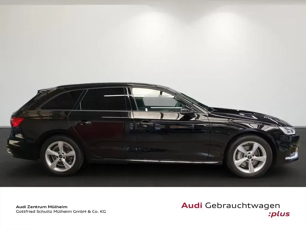 Gebraucht Audi A4 Advanced 204 PS (150 kW) 2023 Schwarz Kombi