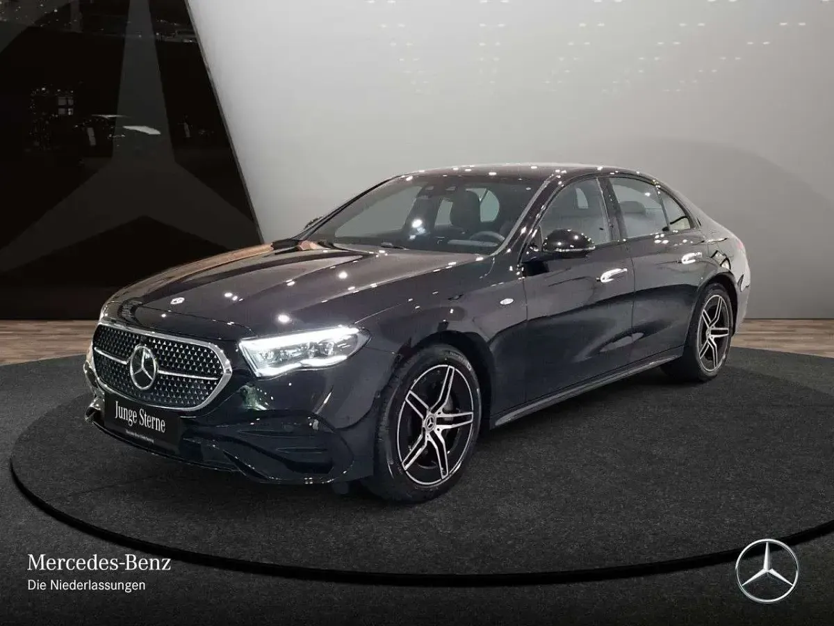 Gebraucht Mercedes E300 AMG 197 PS (144 kW) 2025 Schwarz Limousine