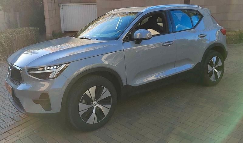Usado Volvo XC40 163 HP (119 kW) 2024 Cinzento SUV