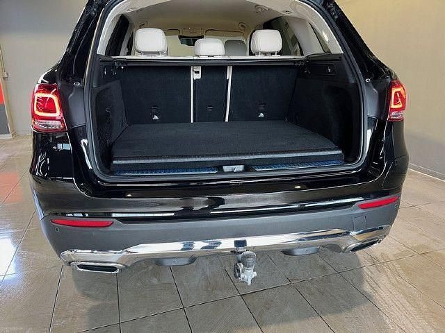 Gebraucht Mercedes GLC300e 320 PS (235 kW) 2021