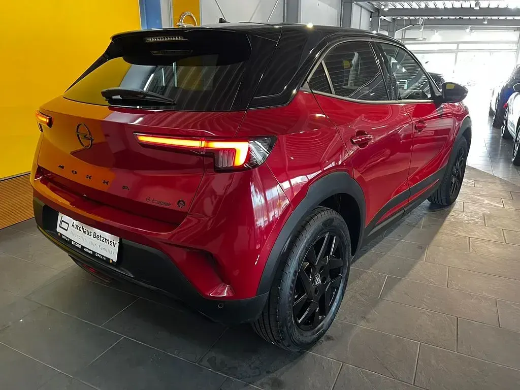 Używany Opel Mokka-e 100 kW (136 KM) 2024 Czerwony SUV