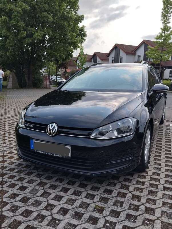Schwarz Gebraucht 2017 VW Golf VII Trendline Kombi | 8.999 € (Fairer Preis) - Bild 1/4