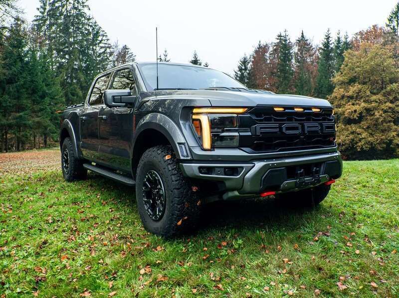 Gebraucht Ford F-150 Raptor 721 PS (530 kW) 2024 Shadow black Pickup