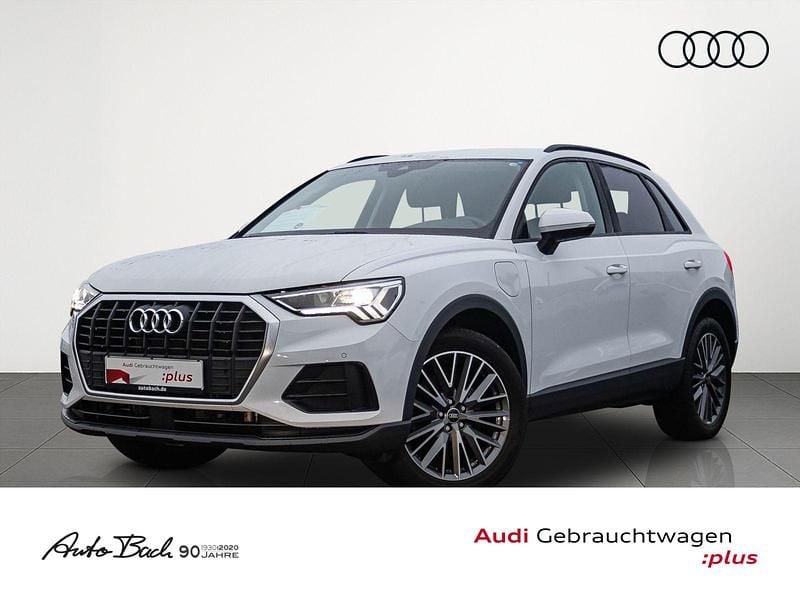 Gletscherweiß metallic Gebraucht 2022 Audi Q3 Ambiente SUV | 24.970 € (Superpreis) - Bild 1/4