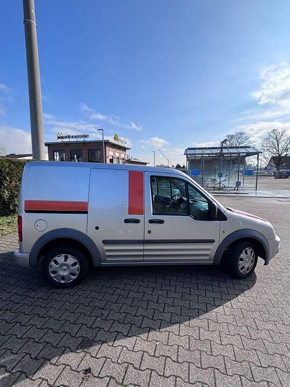 Gebraucht Ford Tourneo Connect 90 PS (66 kW) 2010 Silber Van / Kleinbus