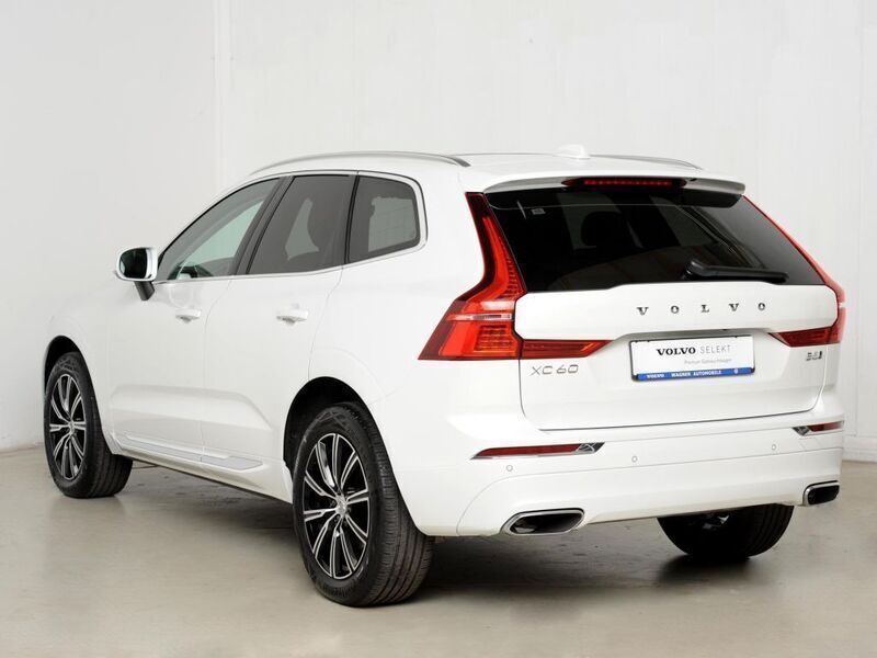 Gebraucht Volvo XC60 Inscription 235 PS (172 kW) 2021 Crystal weißperleffekt SUV