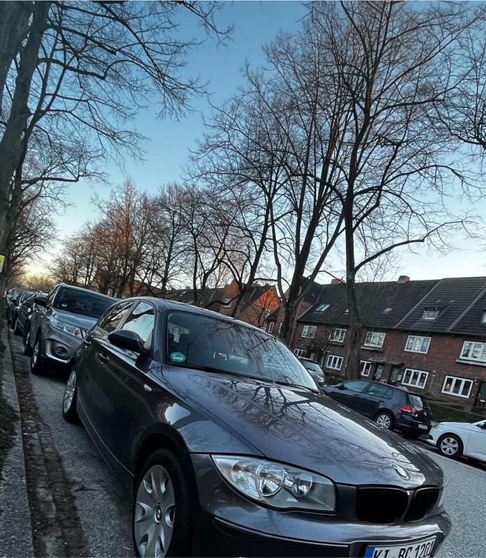 Grau Gebraucht 2005 BMW 116 Kleinwagen | 1.600 € (Guter Preis) - Bild 1/4