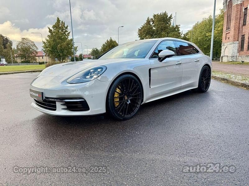 Grau Gebraucht 2018 Porsche Panamera 4S Limousine | 59.900 € (Guter Preis) - Bild 1/4
