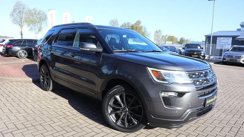 Używany Ford Explorer XLT 294 KM (216 kW) 2018 Szary SUV