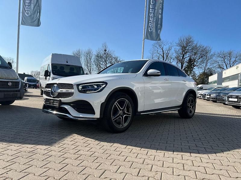Polarweiß Gebraucht 2020 Mercedes GLC220 AMG Coupé | 41.990 € (Fairer Preis) - Bild 1/4