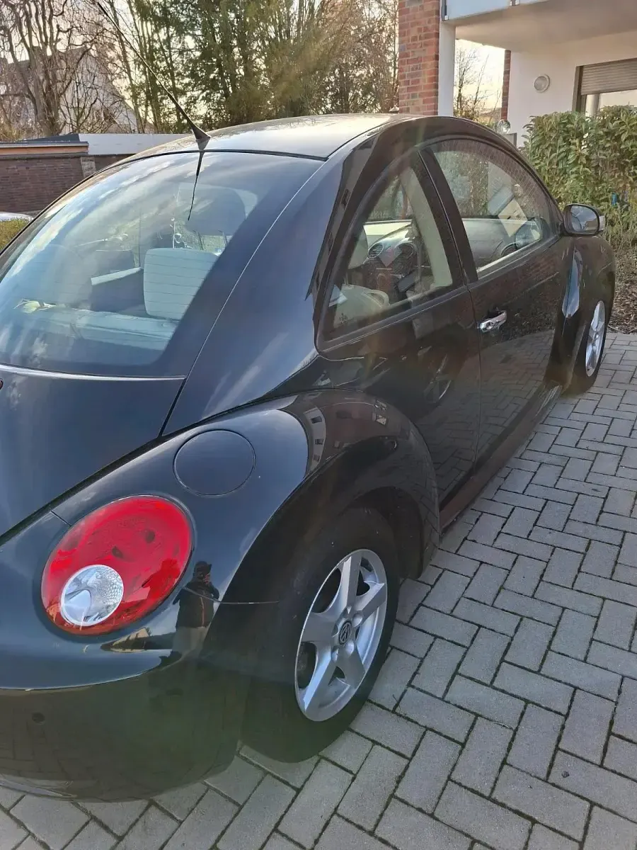 Gebraucht VW New Beetle 116 PS (85 kW) 2006 Schwarz Kleinwagen
