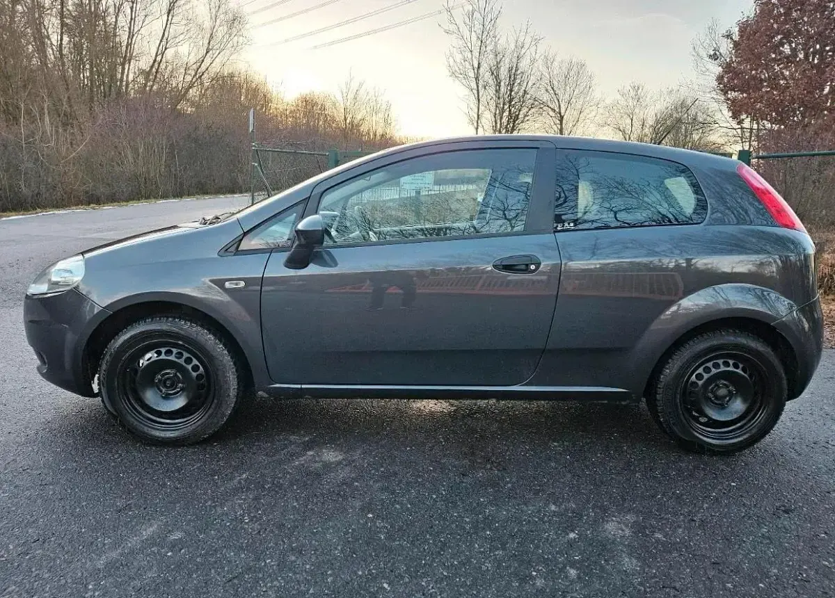 Gebraucht Fiat Punto 77 PS (56 kW) 2009 Grau Kleinwagen