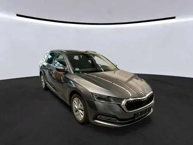 Gebraucht Skoda Octavia Style 150 PS (110 kW) 2023 Grau Kombi
