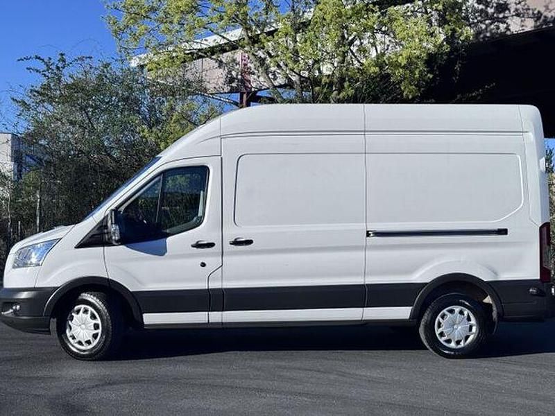 Gebraucht Ford Transit Trend 170 PS (125 kW) 2018 Weiß Van / Kleinbus