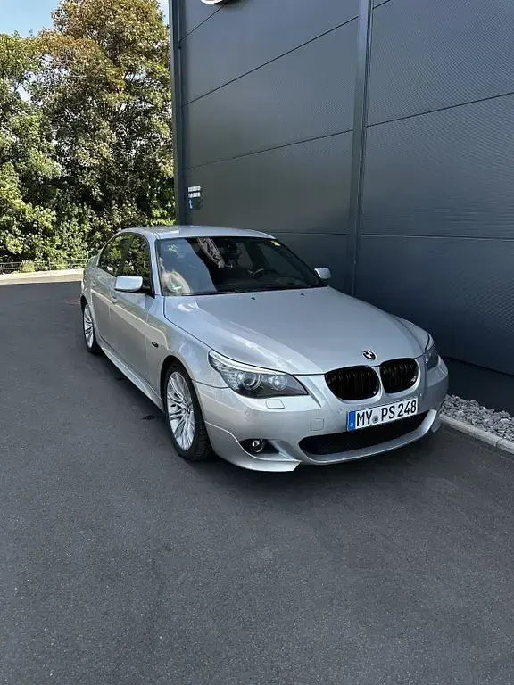 Gebraucht BMW 530 M Sport 272 PS (200 kW) 2009 Silber Limousine