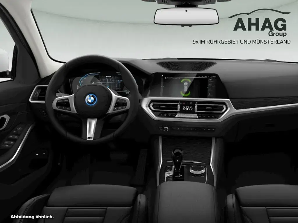 Gebraucht BMW 330e Sport Line 292 PS (214 kW) 2022 Schwarz Kombi