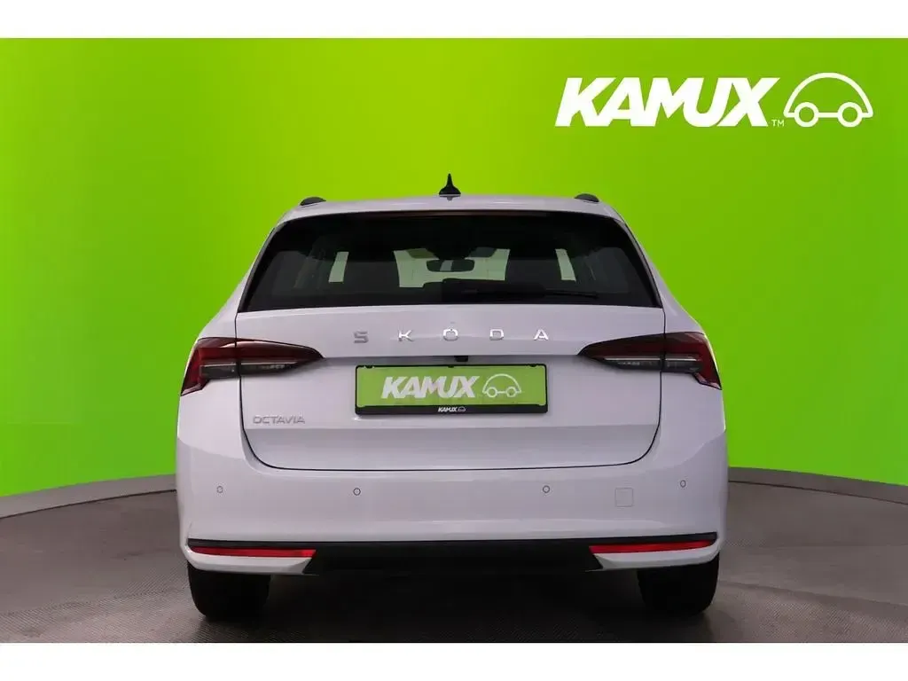 Gebraucht Skoda Octavia Selection 150 PS (110 kW) 2025 Weiß Kombi