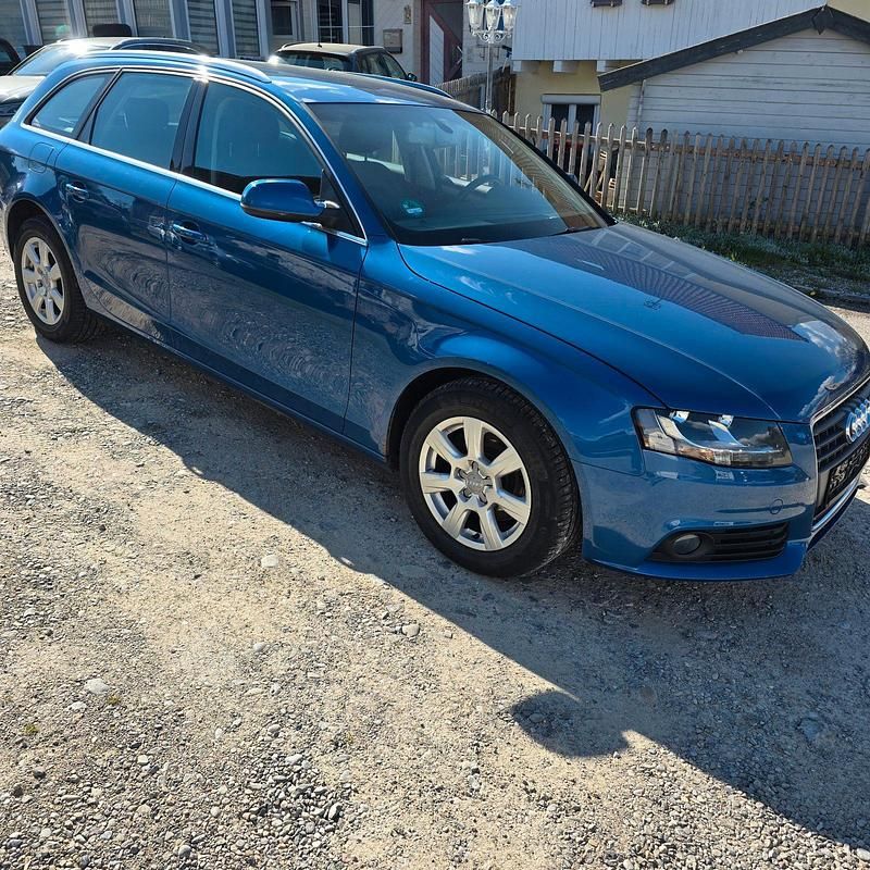 Używany Audi A4 170 KM (125 kW) 2010 Niebieski Kombi