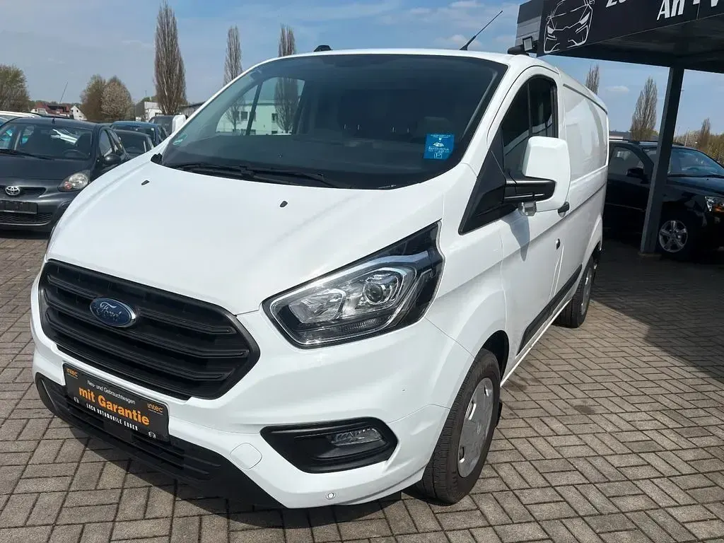 Gebraucht Ford 300 Trend 131 PS (96 kW) 2020 Weiß Van / Kleinbus